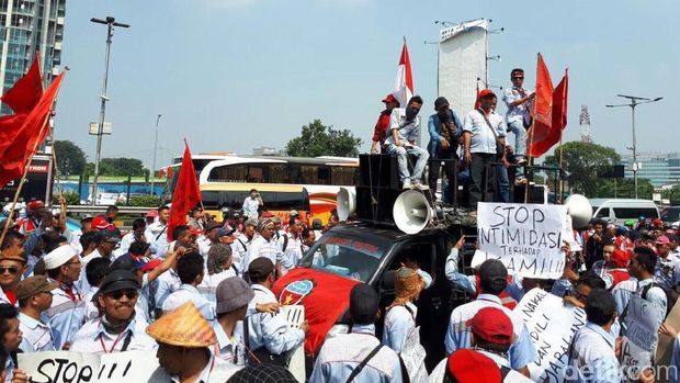 Sopir Tangki Pertamina Bakal Duduki Kemnaker Sampai Malam