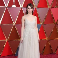 Felicity Jones attends the 89th Annual Academy Awards at Hollywood & Highland Center on February 26, 2017 in Hollywood, California.  (Photo by Kevork Djansezian/Getty Images)