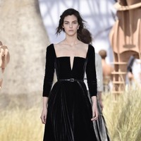 Model walks the runway during the Christian Dior Haute Couture Fall/Winter 2017-2018 show as part of Haute Couture Paris Fashion Week on July 3, 2017 in Paris, France.  (Photo by Pascal Le Segretain/Getty Images)