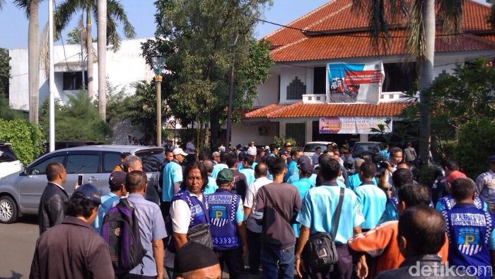 Kepala UP Perparkiran DKI: Yang Dapat THR Jukir Kontrak