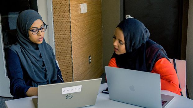Terinspirasi dari Donald Trump, 2 Hijabers AS Rilis Brand Hijab di Phoenix