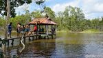Foto Kebahagiaan di Ujung Timur Indonesia