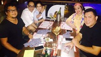 Tanda mulai terbukanya Bunga Zainal atas status istri Sukhdev ketika ia perlahan memposting segala hal tentang kebahagiaan pernikahannya tersebut. Foto: Bunga Zainal (Instagram Bunga Zainal)