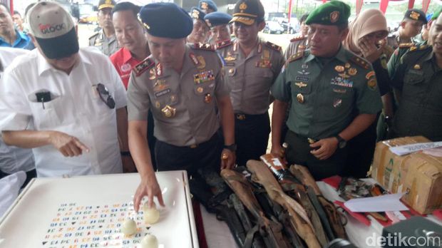 Polda Sumsel Musnahkan 81 Senpi Rakitan dan Amankan 91 Pejudi