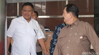 Ia diperiksa sebagai saksi untuk kasus dugaan korupsi proyek pengadaan e-KTP (KTP Elektronik) dengan tersangka Andi Agustinus alias Andi Narogong.