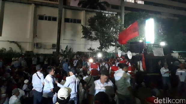 Aksi 12 Jam Demo Sopir Truk Tangki Pertamina Akhirnya Bubar