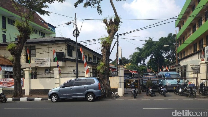 Perencanaan Peneror Polsek: Latihan Memanah dan Buat Bendera ISIS