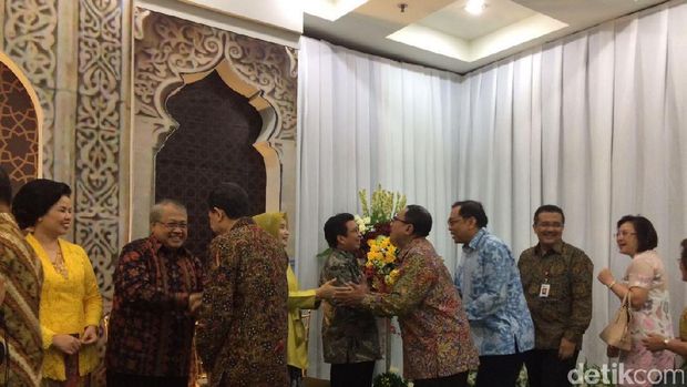 Dewan Komisioner Baru Hadiri Halal Bihalal OJK