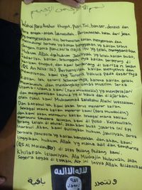 Ini Karton Kuning Berisi Pesan Ancaman dari Pemasang Bendera ISIS