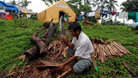 Warga yang mengungsi di luar kota Marawi. (Foto: Jorge Silva/ REUTERS)
