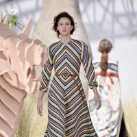 Model walks the runway during the Christian Dior Haute Couture Fall/Winter 2017-2018 show as part of Haute Couture Paris Fashion Week on July 3, 2017 in Paris, France.  (Photo by Pascal Le Segretain/Getty Images)