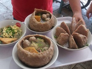Bukan Bulat, Bakso Ini Bentuknya Buaya hingga Donat!