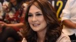 Pulang Liburan Bareng Reino, Luna Maya Happy Banget