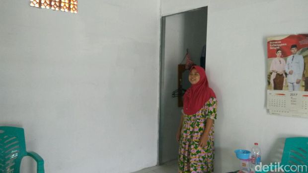 Warga Keluhkan Bedah Rumah Pemprov DKI: Plafon Saya Enggak Ada