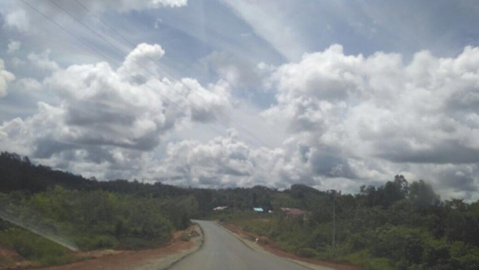 Terus Dikebut, Begini Penampakan Terkini Jalan Perbatasan Badau