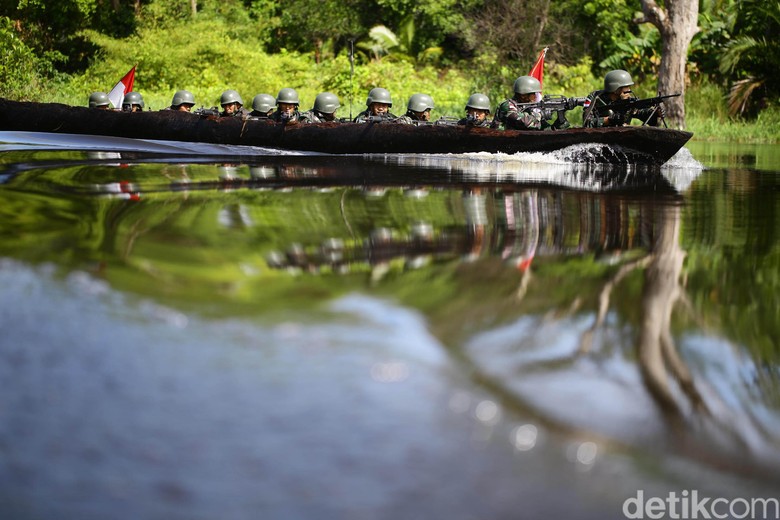 Perjuangan TNI Tembus Rawa-rawa Pertahankan Ujung Timur Indonesia Perjuangan TNI Tembus Rawa-rawa Pertahankan Ujung Timur Indonesia