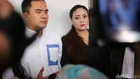Saipul Jamil sempat tersandung kasus pelecehan sesama jenis anak di bawah umur. Ia juga terbukti menyuap panitera di PN Jakut atas kasus pencabulannya dan kini menghadapi sidang. Foto: Hanif Hawari