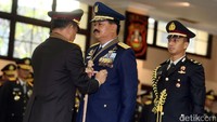 Penghargaan disematkan langsung oleh Kapolri Jenderal Tito Karnavian, di Rupatama Mabes Polri, Jakarta, Rabu (05/07/2017).