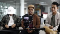 Bila grup lain memiliki satu frontman sebagai pemimpin dan pentolan dari kolektif musik atau bernyanyi mereka. Foto: Rachman Haryanto