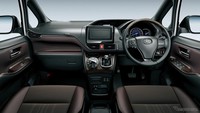 Interior Toyota Esquire. Foto: Response