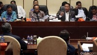 Ketua Komisi V DPR Fary Djemy Francis merekomendasikan agar anggota Basarnas yang tewas dalam menjalankan misi kemanusiaan di Temanggung, Jawa Tengah diberikan penghargaan pejuang kemanusiaan.