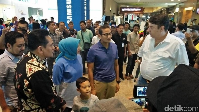 Datang Ke PRJ, Sandiaga Gandeng Istri dan Anaknya