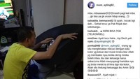 Postingan ibu Ayu, Umi Kalsum tentang foto Abdul Rojak sibuk dengan ponselnya pun langsung dikotori komentar haters yang percaya bahwa pria PNS satu ini bukanlah ayah biologis pelantun Sambalado. Foto: Instagram @mom_ayting92_ @minceuratugosip /ist