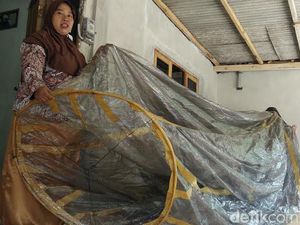 Warga Bantul Temukan Balon Udara Tak Bertuan di Pekarangannya