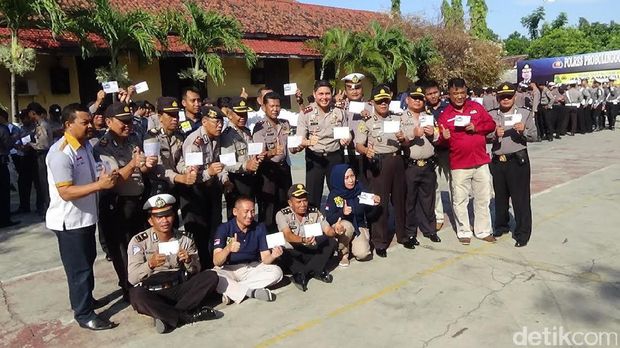 Ratusan polisi tulis surat ke Bank Indonesia