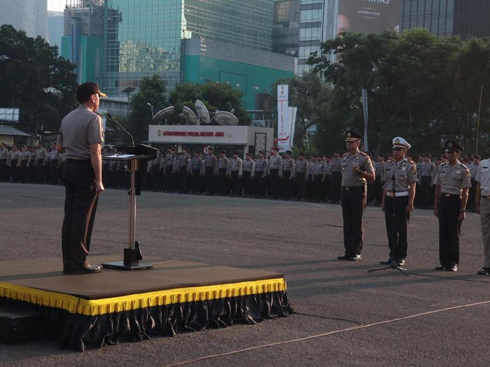 HUT Bhayangkara, 71 Anggota Polda Metro Jaya Naik Pangkat