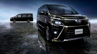 Model ketiga adalah minivan Toyota Voxy. Foto: Response