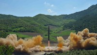 Jepang menyebutkan sebagai ancaman yang belum pernah ada atas negara itu. Peluncuran terbaru ini merupakan yang pertma sejak dijatuhkannya sanksi lebih berat terhadap Korea Utara.