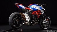 Satu unit motor itu dibuat untuk satu negara bagian Amerika Serikat.
