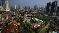 Gedung-gedung pencakar langit di kawasan kuningan, Jakarta Selatan.