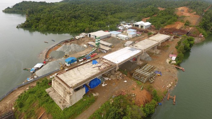 Foto: Mengintip Pembangunan Jembatan Terpanjang di Balikpapan