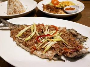 Foodtopia: Di Sini Bisa Cicip Bandeng Bakar Sambal Matah dan Kangkung Ngebul