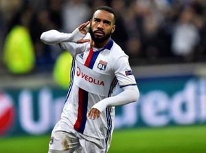 Lacazette Pakai Nomor Punggung 9 di Arsenal