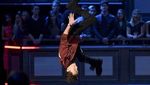 Tanpa Kostum Spider-Man, Tom Holland Sudah Biasa Terbang