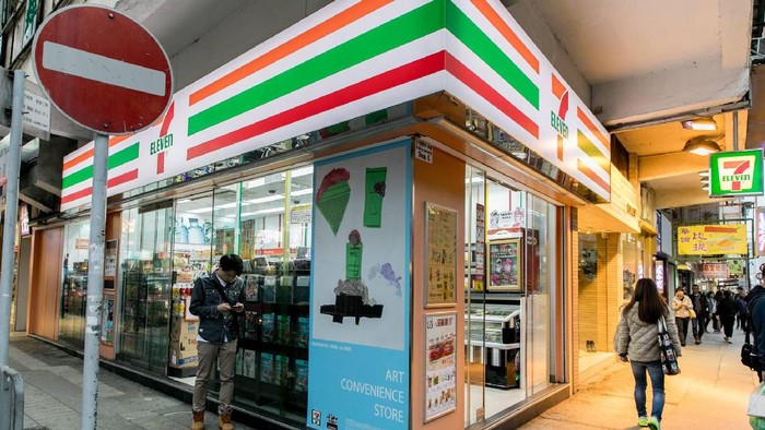Uniknya Karya Seni di Jendela 7-Eleven Hong Kong