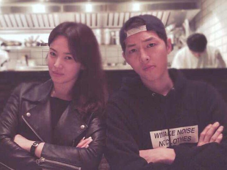 Song Joong Ki-Song Hye Kyo Lanjutkan Liburan ke Los Angeles Song Joong Ki-Song Hye Kyo Lanjutkan Liburan ke Los Angeles