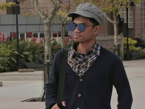 Foto: Pesona Muzammil Hasballah, Imam Muda yang Bikin Hijabers Baper