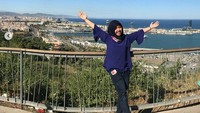 Lala tampaknya sangat menikmati momen liburannya di Barcelona. (Dok. Instagram/shela_lala96)