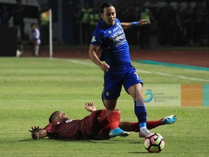 Serangan Cepat Persib Kandaskan Perlawanan PSM