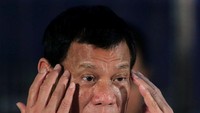 Tahun lalu, Duterte menyatakan akan memakan hidup-hidup militan Abu Sayyaf setelah terjadi pengeboman di Davao, kampung halamannya. (Foto: Romeo Ranoco/ REUTERS)