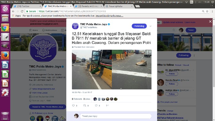 Bus Tabrak Separator di Gerbang Tol Halim, Lalin Macet 1 Km