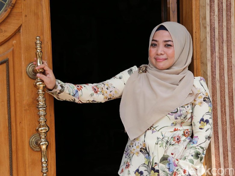 Pacaran dengan Berondong, Ini Harapan Muzdhalifah Pacaran dengan Berondong, Ini Harapan Muzdhalifah