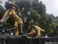 Tak Terawat, Patung Monumen Perjuangan Masyarakat Banten Rusak