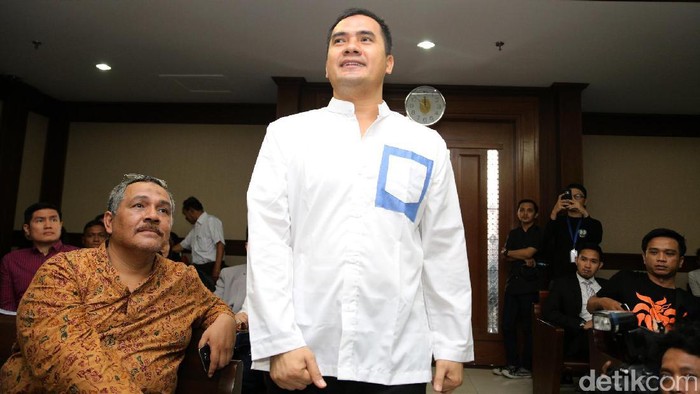 Usai Menangis, Saipul Bernyanyi Lagu Berjudul KPK