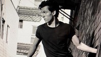Tom Holland mendalami perannya sebagai seorang Spider-Man. Foto: dok Instagram