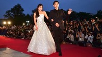 Sejak mengumumkan rencana pernikahannya, Song Hye Kyo dan Song Joong Ki sangat jarang terlihat berdua. Foto: AFP PHOTO / JUNG YEON-JE